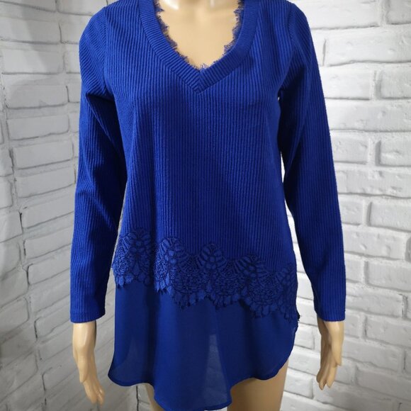 NWT Cleo Ladies Royal Blue Long Sleeves Size XS Straight Fit V-neck Sweater - Picture 1 of 10